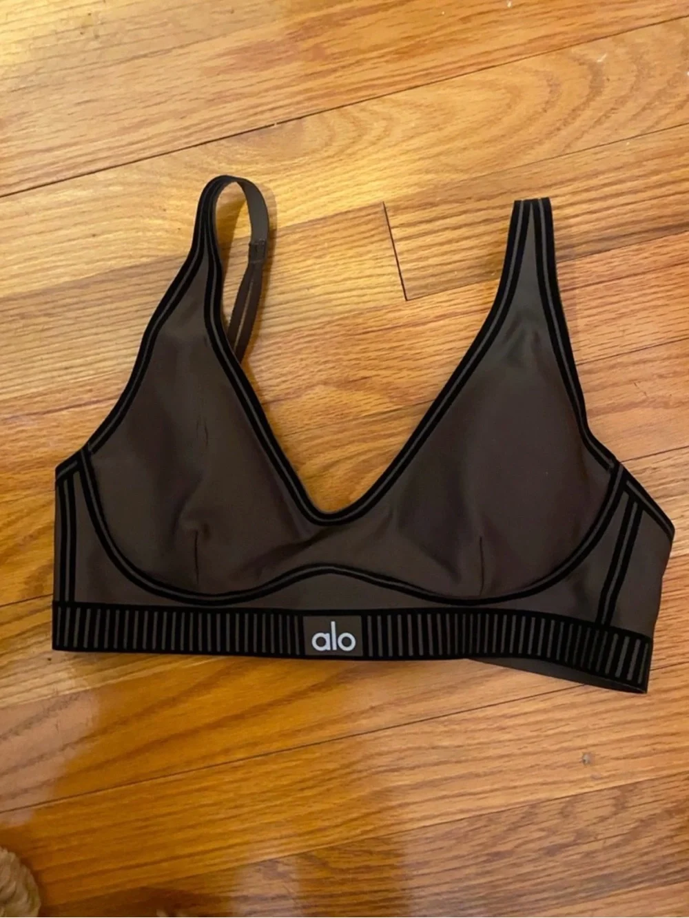 Alo Airlift Line up bra